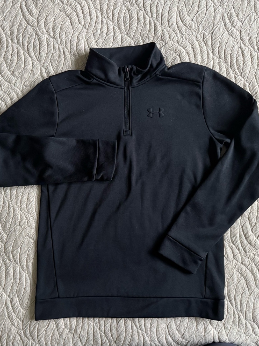 Youth Under Armour 1/4 zip - XL